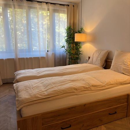 One Room Apartment- Self Check-In 24H Resita Eksteriør bilde